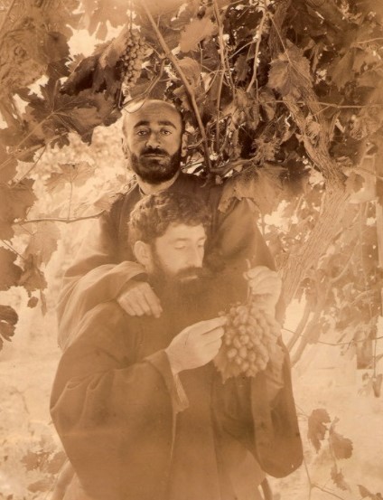 Վաղարշապատ, 1901թ., Տիրայր Վարդապետի հետ
